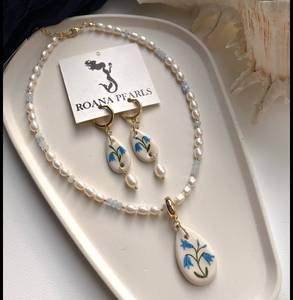 Collar de Perlas Blancas de Aleación de Lujo para Mujer con Pendientes, Cadena de Cuentas de Estilo Minimalista, Joyería de Moda, Regalos para Fiestas y Días Festivos - Product Image 1