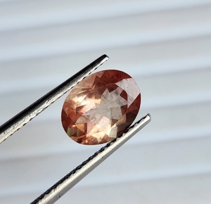 Pierre de soleil d'Oregon naturelle, facettée et couleur champagne, magnifique pierre précieuse ovale multicolore, disponible au prix de gros. - Product Image 2