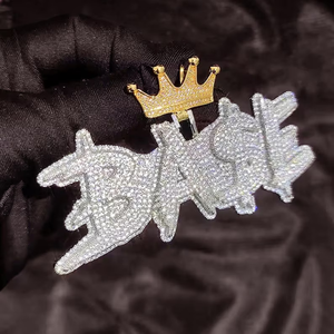 Pendentif en cristal plaqué or 18 carats avec breloque couronne, bijou unisexe pour tous les jours, cadeau pour amoureux - Product Image 1