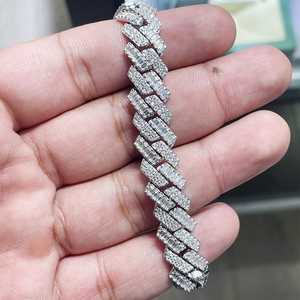 Bracelet cubain en moissanite 12 mm VVS, argent sterling 925 plaqué or 14 carats, haute qualité, personnalisé, tendance pour femme - Product Image 1
