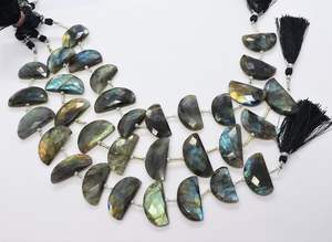 Labradorita natural facetada tallada en forma de media luna, briolette de 12x25 mm, labradorita elegante, 11 cuentas por paquete para la fabricación de joyas. - Product Image 6