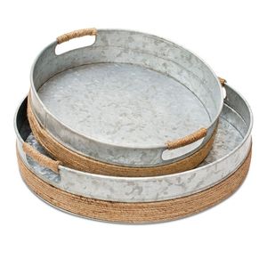 Plateaux de service ronds en métal gaufré avec poignées, lot de 2, en fer galvanisé gris, design vintage, décoration de cuisine durable - Product Image 3