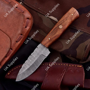 มีดเหล็กดามัสกัสแบบดรอปพอยท์ ใบมีดคงที่ สำหรับล่าสัตว์ ตั้งแคมป์ เอาตัวรอด คมกริบ 58 HRC ด้ามไม้ตามหลักสรีรศาสตร์ รับผลิตแบบ OEM/ODM - Product Image 5