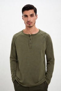 เสื้อเชิ้ตแขนยาวลำลองสำหรับผู้ชาย สีเทาล้วน ทรงปกติ สวมใส่สบายในชีวิตประจำวัน - Product Image 1