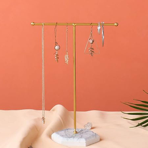 Support à bijoux pour colliers, organisateur réglable en métal blanc pour colliers longs, présentoir à bijoux en métal avec base en marbre - Product Image 2