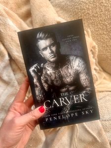 The Carver (Serie Quinta República) de Penelope Sky-English, Novela de Romance Oscuro y Estilo de Vida, Edición en Papel - Product Image 1