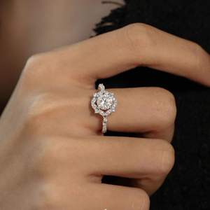 Anillo de Compromiso Vintage con Halo de Moissanita, Diseño Art Deco, Girasol, Oro Sólido, Marca RITZIN, Anillo Bonito para Mujer - Product Image 1