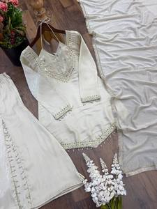 Conjunto Salwar Kameez de Cristal Blanco Bordado con Microincrustaciones Romanas, Traje Tradicional Indio-Pakistaní para Mujer con Dupatta y Trabajo de Espejos Auténticos - Product Image 6