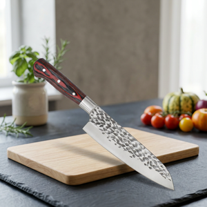 Couteau Santoku de 7 pouces, lame en acier Damas ultra-affûtée, couteau de cuisine forgé, manche en bois classique avec clip, couteau de chef multi-usages - Product Image 2
