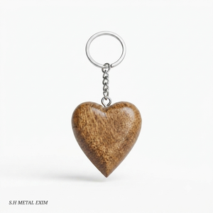 Llavero de Corazón de Madera Hecho a Mano, Anillo de Llaves Rústico con Diseño de Amor, Soporte para Llaves de Coche, Regalo de Madera, Recuerdo Romántico, Accesorio para el Día de San Valentín, Adorno - Product Image 1