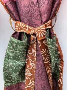 Robe Kimono Longue en Soie à Col en V pour Femme, Légère et Colorée, Idéale pour la Plage ou les Resorts, Vente en Gros - Product Image 6