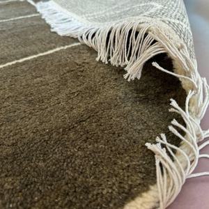 Alfombra marroquí de lana hecha a mano |   Alfombra Tejida a Mano Estilo Berber, Abstracta, Ecológica, de Pelo Corto, para Sala de Estar, Dormitorio, Moderna - Product Image 4