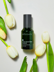 Crema Facial Humectante, Nutritiva, Antienvejecimiento y Aclarante BUDDATE Lotus Rebalance Renew para Mujeres, Botella de 50mL, 3 Años - Product Image 3