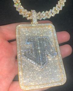 Colgante de Moissanita Real de 4 Ct con Corte Redondo y Engaste de Bisel, Plateado en Plata, Estilo Hiphop, para Fiestas Unisex, HUMERA JEWELS - Product Image 2