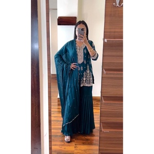 FANTAISIE GEORGETTE BRODERIE SEQUENCE TRAVAIL TOP SHARARA AVEC DUPATTA BLEU - Product Image 1