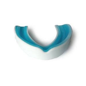 Protège-dents en silicone double couche bleu et blanc, équipement de sport protecteur pour la boxe, léger, moulable, utilisation universelle pour adultes - Product Image 1
