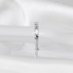 Anillo de media eternidad con diamantes cultivados en laboratorio de corte ovalado, anillo de boda de diamantes estilo East West, anillo de compromiso apilable para mujer - Product Image 6