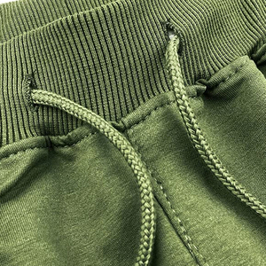 Shorts Bermuda pour homme en vert olive, à séchage rapide, avec cordon de serrage et poches zippées, style décontracté et sportif - Product Image 6