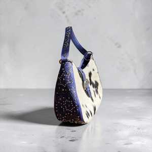 Sac à bandoulière bohème en cuir véritable avec imprimé animalier et décoration rivetée, fermeture à boucle, poignée unique - Product Image 2
