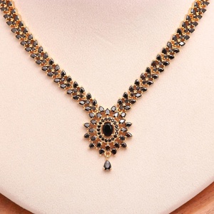 Conjunto de Collar con Piedra de Ónix Negro, Chapado en Oro de 22K, Estilo Colgante de Latón, Corte Marquesa Ovalado, con Aretes - Product Image 2