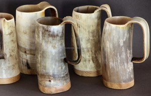 Tasse Viking faite à la main à partir de corne de buffle Cadeau nordique de chope de bière personnalisée pour lui - Product Image 5