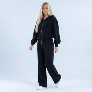 Conjunto Deportivo de Sudadera con Capucha y Pantalones Jogger para Mujer, de Invierno, con Logotipo Personalizado, de la Mejor Calidad, Suave y Cómodo, con Hombros Caídos - Product Image 2