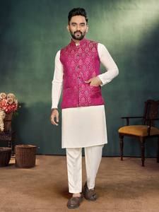 Designer Jacquard Weaving <b>Silk</b> Koti With Cotton <b>Kurta</b> Pant And Matching Saree Set - Product Image 3