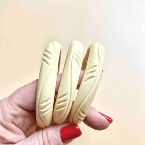 Brazalete Redondo de Resina Acrílica Amarilla, Esculpido, Artístico, para Manualidades, para la Creación de Joyas, Unisex, Marca ALI FASHION ART - Product Image 1