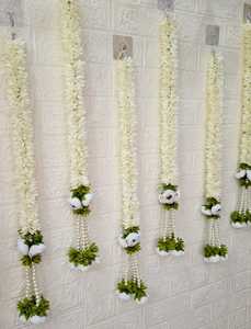 Guirlande murale de fleurs artificielles traditionnelles faites à la main, jasmin blanc, mogra, rose rouge, fausses perles, décoration intérieure, mariage - Product Image 1