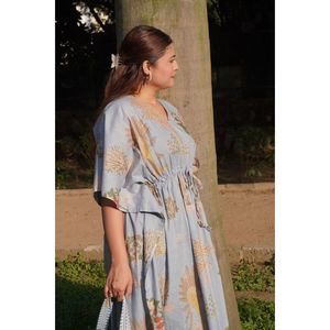 เสื้อคลุมกันแดดสีเทาสกายปาล์มคาฟตัน - Product Image 5
