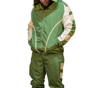 Ensemble de survêtement coupe-vent respirant avec doublure en maille, personnalisable OEM ODM, pour hommes et femmes, style streetwear, couleur unie, pour l'extérieur - Product Image 1