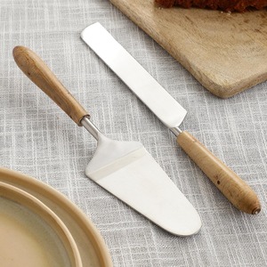Artisan Crafted Stainless Steel <b>Cake</b> <b>Server</b> with Signature Mirror Finish for Premium Dessert Experiences - Product Image 4