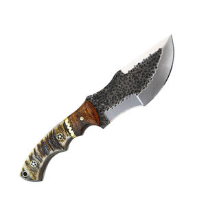 Couteaux de chasse et de survie personnalisés en acier Damas, faits à la main, pour le camping et les activités de plein air - Product Image 3