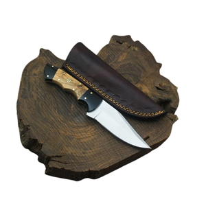 มีดสกินเนอร์สแตนเลส ใบมีดแบบ Fixed Blade ปลายแหลม ยาวรวม 8 นิ้ว ด้ามไม้  บอร์สเตอร์ทำจากเขาสัตว์สีดำ  หนังวัวแท้ - Product Image 1