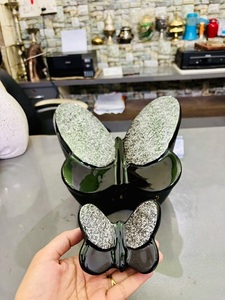 Urna Decorativa de Estilo Europeo con Forma de Mariposa, Recuerdo Conmemorativo para Mascotas, Capacidad de 200 Pulgadas Cúbicas, Ecológica, Personalizable y Duradera - Product Image 1