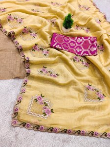Sari en soie à motifs floraux exclusifs avec chemisier Banarasi – Idéal pour les mariages et les fêtes - Product Image 3
