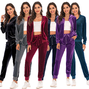 Nouvel ensemble de survêtement en velours pour femme avec capuche et manches longues – Tenue décontractée en velours pour femme - Product Image 6