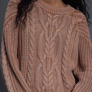 New Arrival Casual Pullover Women's Cropped Cable Knit Wool Sweater Crew Neck Batwing Sleeve Thick Hand Knitted Winter Sweater - Product Image 4