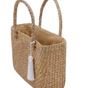 Bolso de Jacinto de Agua Hecho a Mano: Bolso de Playa de Paja Tejida con Borla - Product Image 2