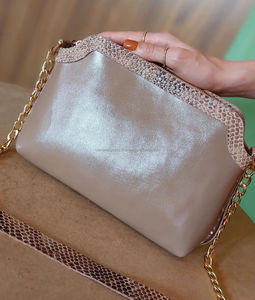 High Quality Genuine Leather Handmade Crossbody <b>Bag</b> With Metal Chain Strap <b>Sling</b> <b>Bag</b> Top Indian Supplier Manufacturer - Product Image 6