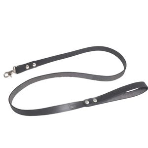 Correa de Cuero BDSM con Clip Resistente para Uso con Collar y Arnés - Product Image 1