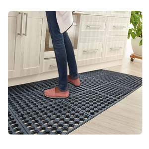 แผ่นยางระบายน้ำขนาด 3' x 3' แบบโมดูลาร์ ประกบกันได้ ป้องกันการลื่น สีดำ - Product Image 6