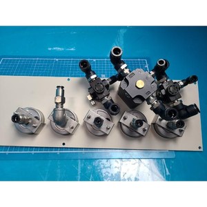 Régulateur de précision pour salle blanche Koganei CS-R150-02, d'occasion, pièces d'équipement semi-conducteur de génération précédente - Product Image 2