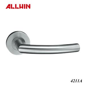 Manija de Puerta Moderna de Acero Inoxidable con Roseta Redonda para Aplicaciones Hoteleras - Product Image 3