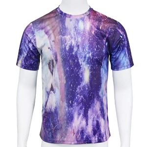 เสื้อยืดแขนสั้นพิมพ์ลายกาแล็กซี่สำหรับผู้ชาย คอกลม ลำลอง ระบายอากาศได้ดี ทรงปกติ ผ้าถักโพลีเอสเตอร์ - Product Image 1
