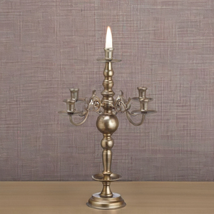 Bougeoir élégant fait à la main de qualité supérieure en aluminium couleur or pour pièce maîtresse de table - Product Image 2