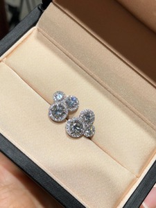 Pendientes de Diamantes Cultivados en Laboratorio, Corte Brillante, 2.23ct, Oro Blanco de 14k, Joyería Fina Elegante para Mujer - Product Image 3