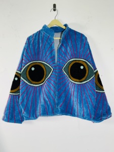 Veste Suzani brodée œil turc en velours bleu • Manteau audacieux style bohème pour festival • Motif œil fait main - Product Image 1