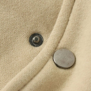 Veste de baseball varsity premium pour homme avec manches contrastées en similicuir, doublure matelassée douce, col, poignets et ourlet côtelés - Product Image 4
