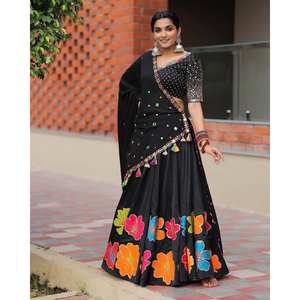 Lehenga Choli de créateur coupe trapèze avec broderie miroir véritable et imprimé, taille naturelle, haut court en tissu organza, élément de mode - Product Image 6